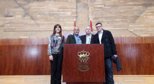 Helena y Diego en la Asamblea de Madrid